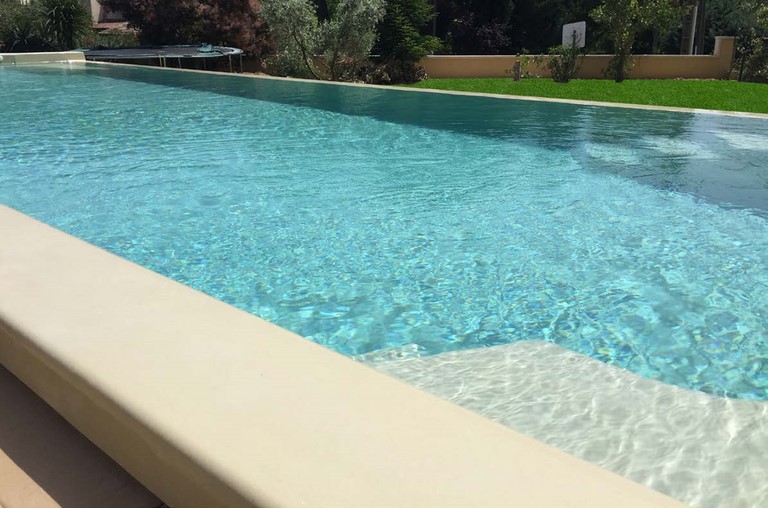 Freedom piscines Mourgues Infinity